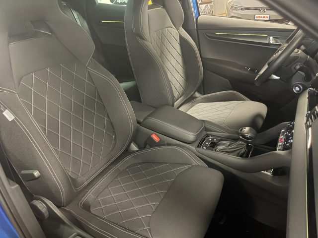 SKODA KAROQ 2.0 TDI SCR DSG SPORTLINE - foto 16
