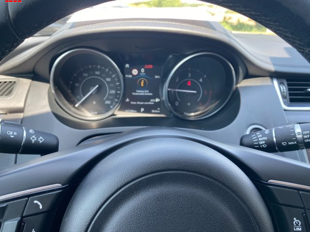 JAGUAR E-PACE 2.0D 150 CV AWD AUT. - foto 11