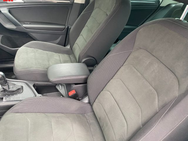 VOLKSWAGEN TIGUAN 2.0 TDI SCR DSG HIGLINE BLUEMOTI - foto 9