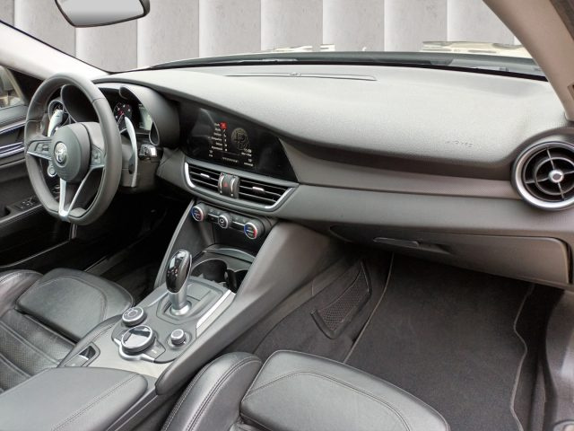 ALFA ROMEO GIULIA 2200 TD VELOCE 210CV AT8 Q4 PELL - foto 10