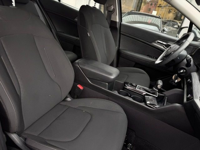KIA SPORTAGE 1.6 TGDI MHEV DCT BUSINESS - foto 13