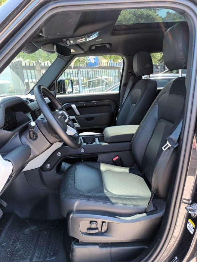 LAND ROVER DEFENDER 110 3000D I6 250CV AWD AUTO X-DY - foto 6