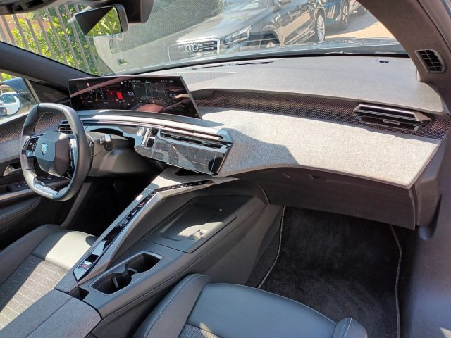 PEUGEOT 3008 1200 HYBRID GT 145CV E-DCS6 CARP - foto 10