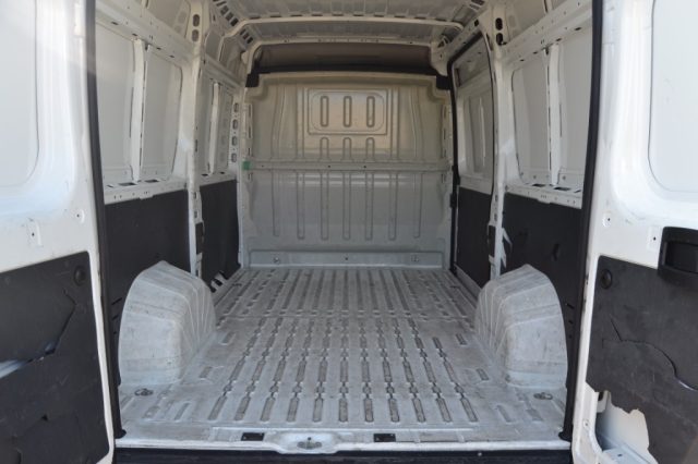 CITROEN JUMPER 33 BLUEHDI 140 S&S PLM-TM FURGON - foto 9