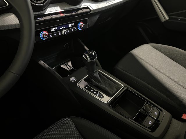 AUDI Q2 35 TFSI S-TRONIC BUSINESS ADVANC - foto 9