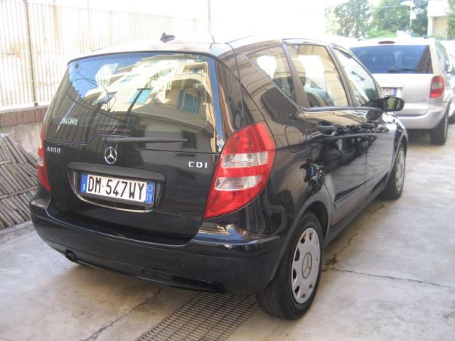 MERCEDES-BENZ A 180 CDI CLASSIC - foto 2