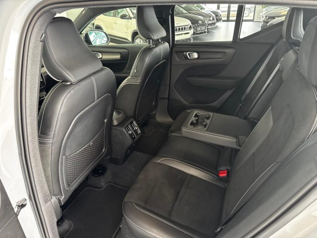 VOLVO XC40 2.0 D3 150 CV GEARTRONIC R-DESIG - foto 17