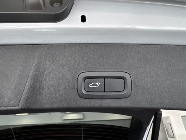 VOLVO XC40 2.0 D3 150 CV GEARTRONIC R-DESIG - foto 19