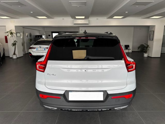 VOLVO XC40 2.0 D3 150 CV GEARTRONIC R-DESIG - foto 24