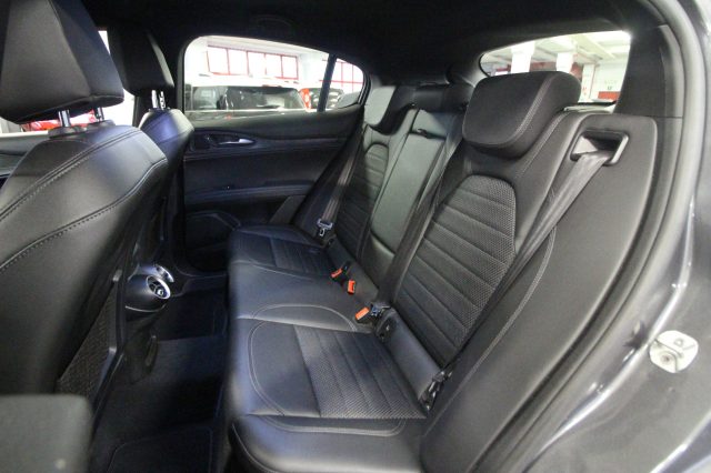 ALFA ROMEO STELVIO 2.2 TURBODIESEL 210 CV AT8 Q4 SP - foto 12
