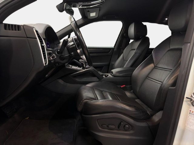 PORSCHE CAYENNE 3.0 V6 - foto 12