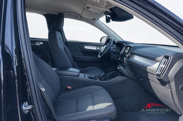 VOLVO XC40 T2 GEARTRONIC MOMENTUM PRO - foto 10
