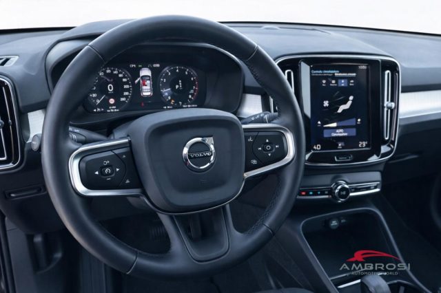 VOLVO XC40 T2 GEARTRONIC MOMENTUM PRO - foto 12