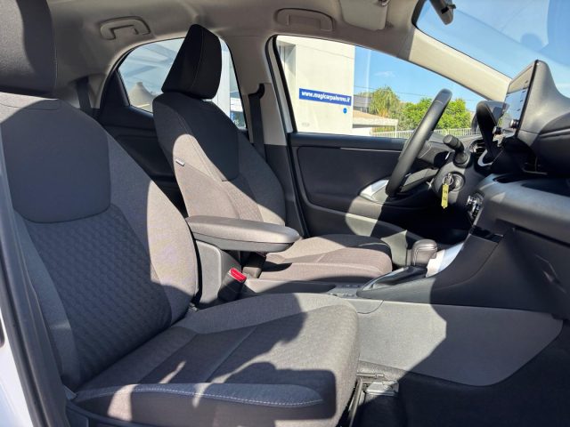 TOYOTA YARIS 1.5 HYBRID BUSINESS - foto 13