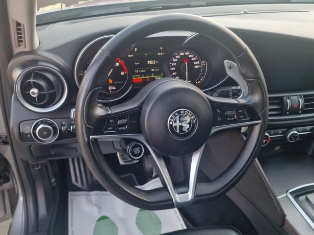 ALFA ROMEO GIULIA 2.2 TURBODIESEL 210 CV AT8 AWD Q - foto 10