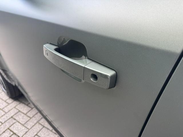 LAND ROVER DEFENDER 110 P300 E HYBRID AWD AUTO X-DYN - foto 6