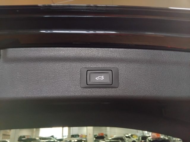 AUDI Q3 35 TDI S TR.IDENTITY BLACK 20" F - foto 12