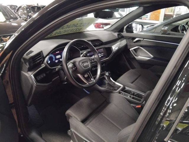 AUDI Q3 35 TDI S TR.IDENTITY BLACK 20" F - foto 18