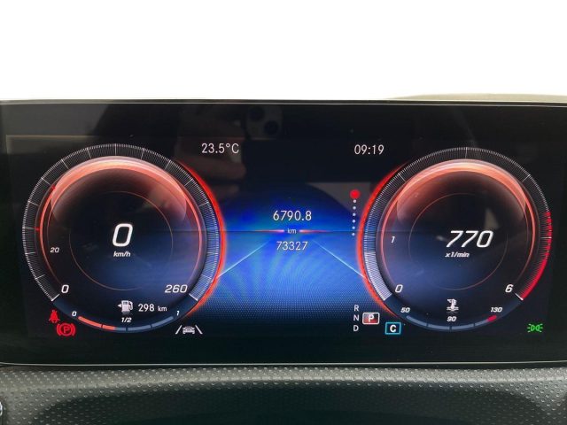 MERCEDES-BENZ A 200 D AUTOMATIC PREMIUM NIGHT EDITIO - foto 8