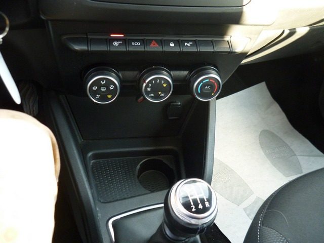 DACIA DUSTER 1.0 TCE 100 CV ECO-G 4X2 COMFORT - foto 14