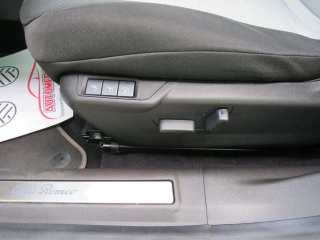 ALFA ROMEO JUNIOR 1.2 145 CV HYBRID EDCT6 SPECIALE - foto 9