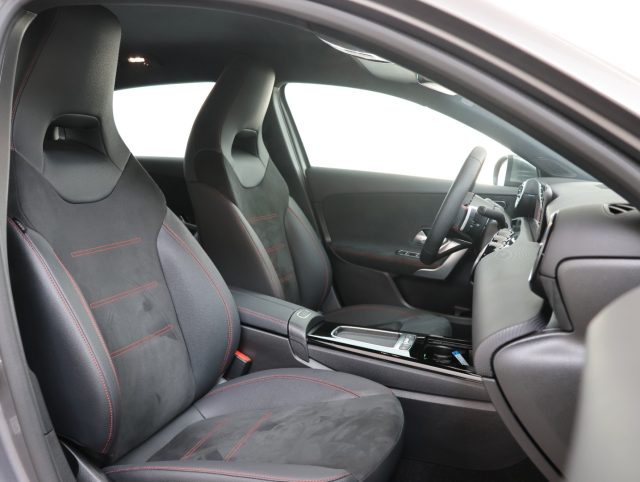 MERCEDES-BENZ A 180 AUTOMATIC AMG LINE *PROMO PARISI - foto 11