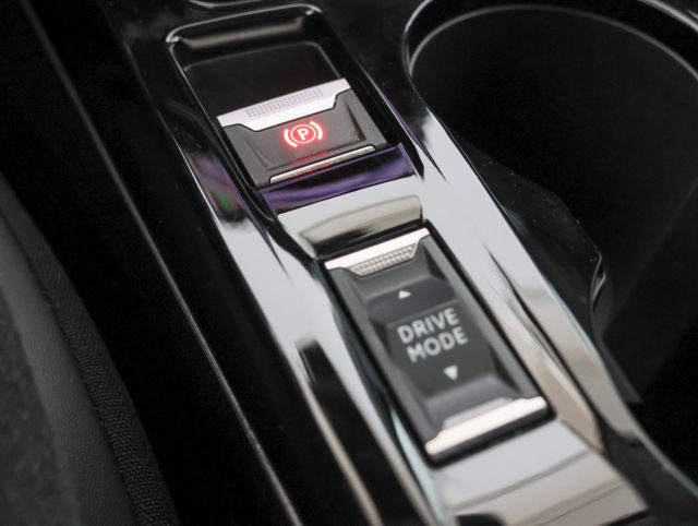PEUGEOT 208 HYBRID 110 E-DCS6 ALLURE *PROMO - foto 21