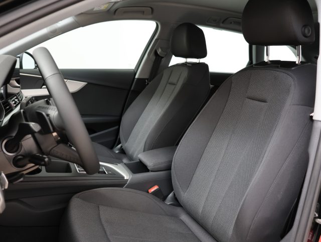 AUDI A4 AVANT 35 TFSI S TRONIC S LINE *P - foto 8