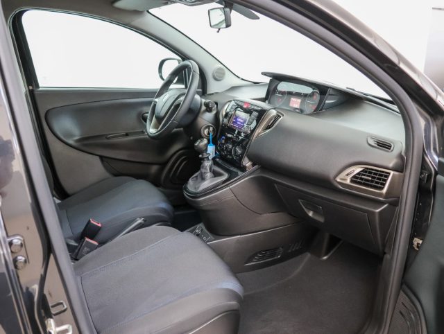 LANCIA YPSILON 1.0 FIREFLY 5P HYBRID MARYNE *PR - foto 12