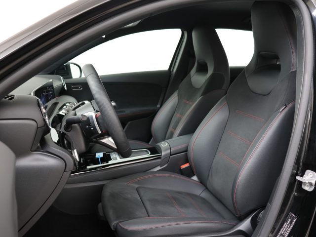 MERCEDES-BENZ A 180 AUTOMATIC AMG LINE *PROMO PARISI - foto 8