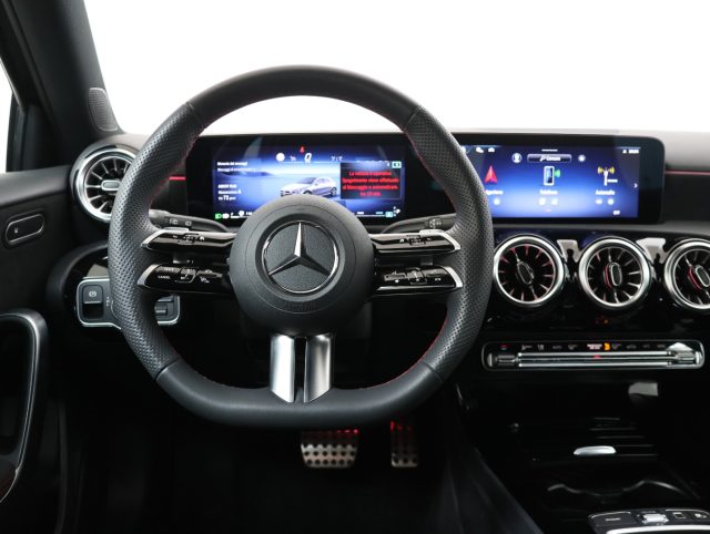 MERCEDES-BENZ A 180 AUTOMATIC AMG LINE *PROMO PARISI - foto 14