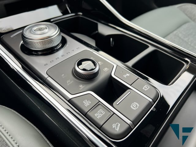 KIA SORENTO 1.6 T-GDI PHEV AT6 4WD EVOLUTION - foto 11