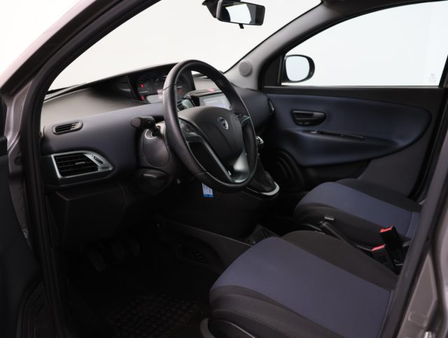LANCIA YPSILON 1.0 FIREFLY HYBRID PLATINO *PROM - foto 9