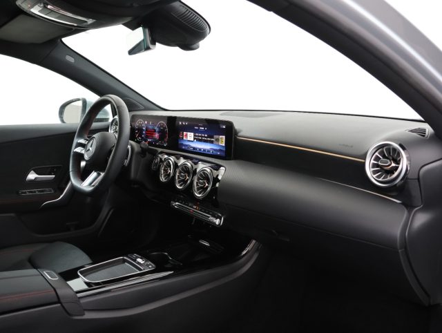 MERCEDES-BENZ A 180 AUTOMATIC AMG LINE *PROMO PARISI - foto 12