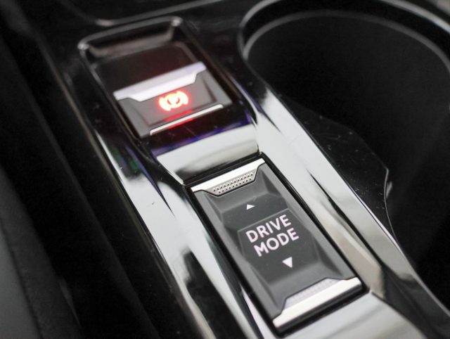 PEUGEOT 208 HYBRID 110CV E-DCS6 ALLURE *PROM - foto 21