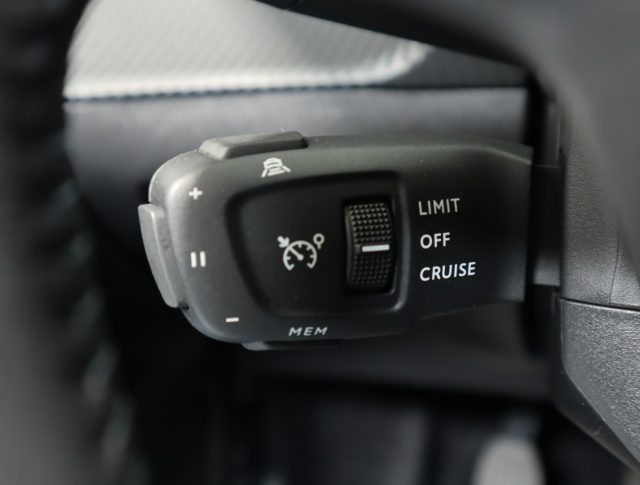 PEUGEOT 2008 ALLURE PURETECH 100CV S&S *PROMO - foto 21