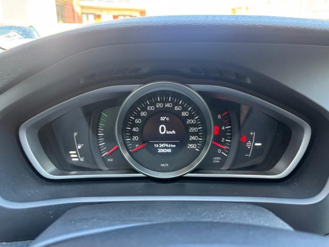 VOLVO V40 1.6 D2 - foto 9