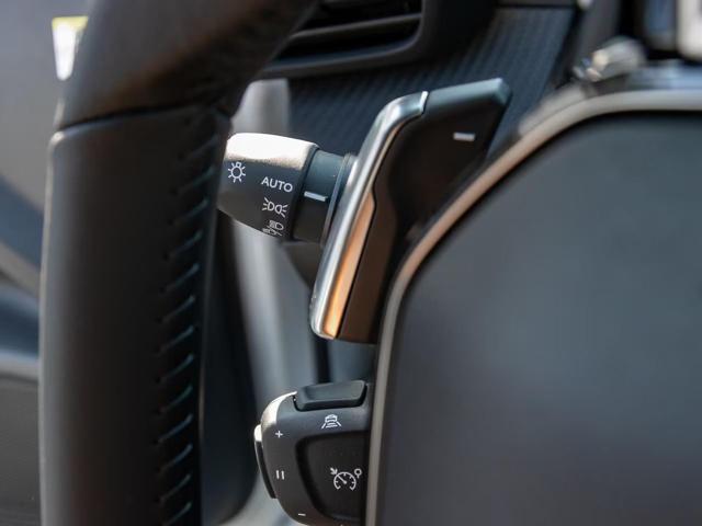 PEUGEOT 2008 1.2 HYBRID ALLURE 145CV E-DCS6 # - foto 7