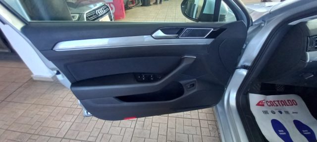 VOLKSWAGEN PASSAT VARIANT 2.0 TDI SCR EVO BUSINESS - foto 10
