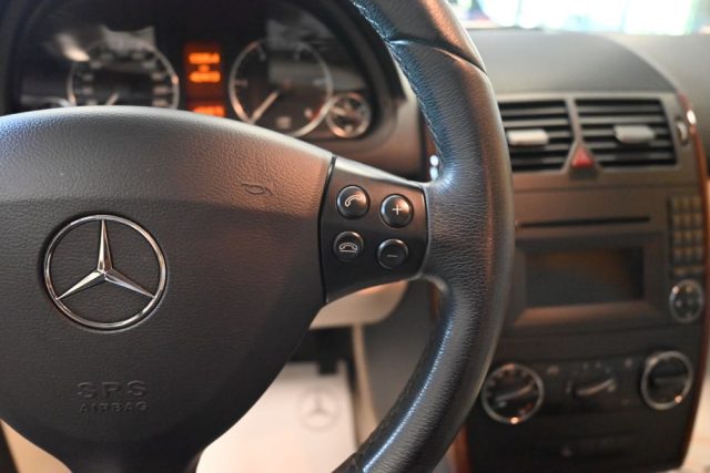 MERCEDES-BENZ A 180 CDI AUTOMATIC SPORT CRUISE IDEAL - foto 40