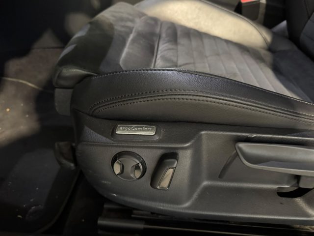 VOLKSWAGEN PASSAT 2.0 TDI EXECUTIVE BLUEMOTION TEC - foto 12