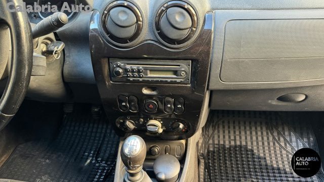 DACIA DUSTER 1.5 DCI 110CV 4X4 LAURÉATE - foto 17