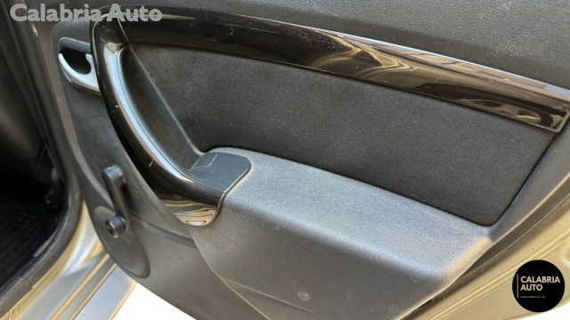 DACIA DUSTER 1.5 DCI 110CV 4X4 LAURÉATE - foto 18