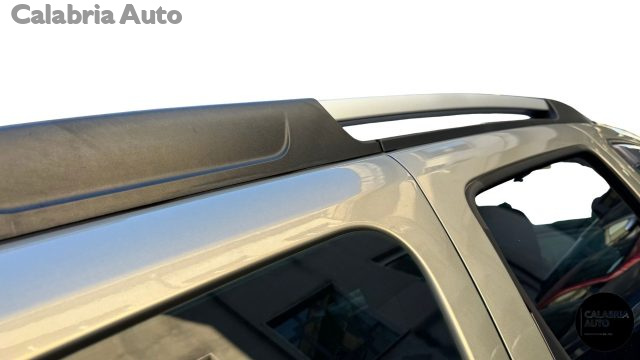 DACIA DUSTER 1.5 DCI 110CV 4X4 LAURÉATE - foto 20
