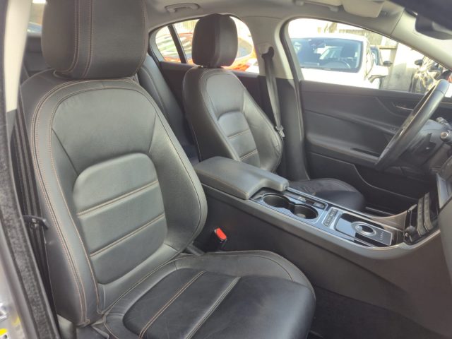 JAGUAR XE 2.0 D TURBO 180CV AUT. PORTFOLIO - foto 9