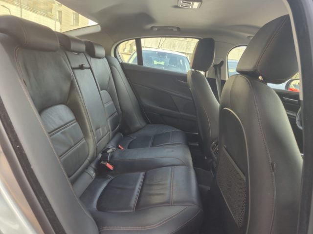 JAGUAR XE 2.0 D TURBO 180CV AUT. PORTFOLIO - foto 11