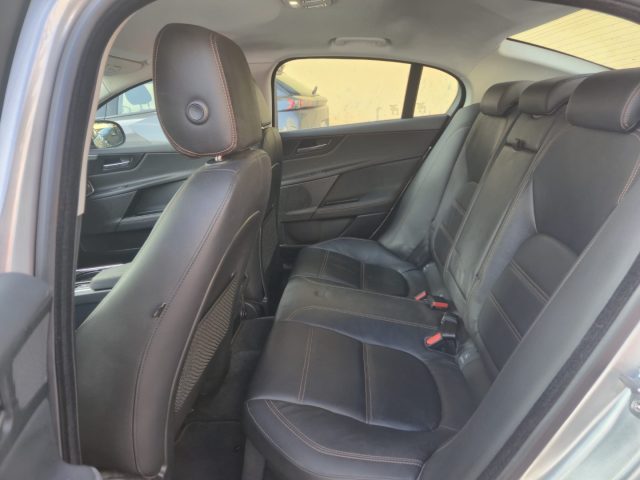 JAGUAR XE 2.0 D TURBO 180CV AUT. PORTFOLIO - foto 12