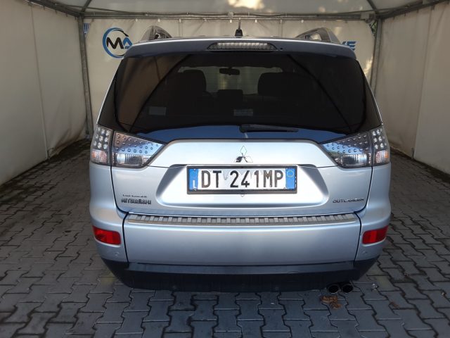 MITSUBISHI OUTLANDER 2.0 DI-D 140CV INSTYLE 4WD 7 POS - foto 11