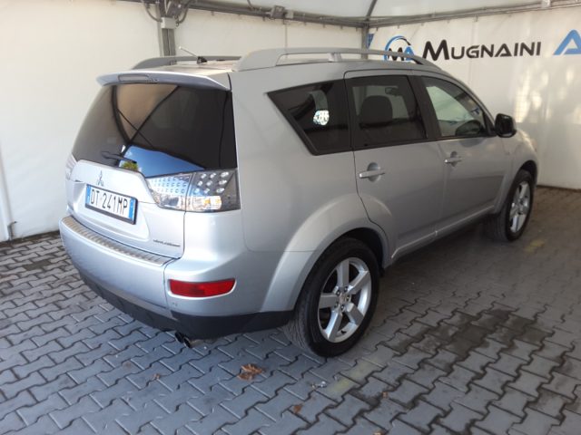 MITSUBISHI OUTLANDER 2.0 DI-D 140CV INSTYLE 4WD 7 POS - foto 12