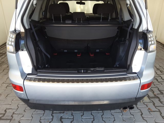MITSUBISHI OUTLANDER 2.0 DI-D 140CV INSTYLE 4WD 7 POS - foto 13